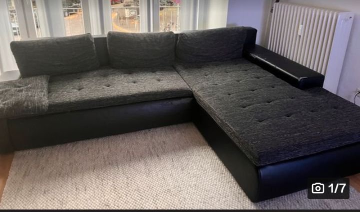 Ein Ecksofa